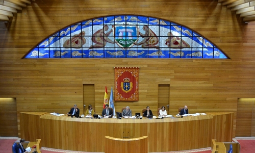 El Parlamento de Galicia reivindica el sector lcteo como estratgico y...