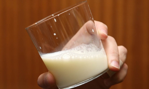 Brindamos con leche de vaca por el Da Mundial de la Leche