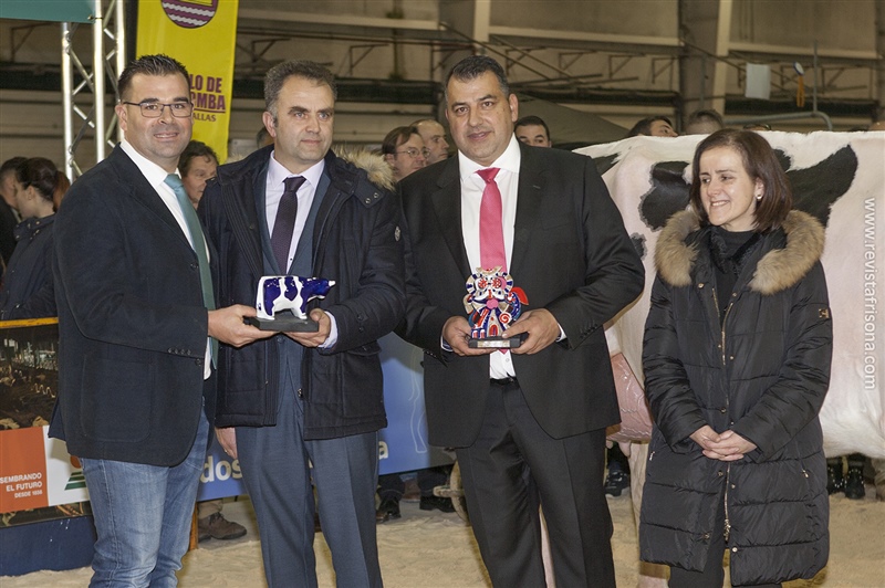 Bonet Cid (Juez de CONAFE), Jos Carlos Vega (Presidente de FEFRIGA), Jaume Serrabassa (Juez de CONAFE) y Mara J. Pose, alcaldesa de Santa Comba