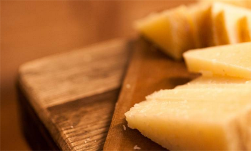 Quesos espaoles elaborados con leche de vaca frisona