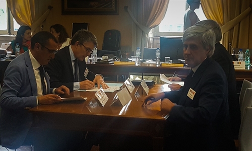 Espa�a, Francia y Andorra abordan aspectos de cooperaci�n t�cnica en...