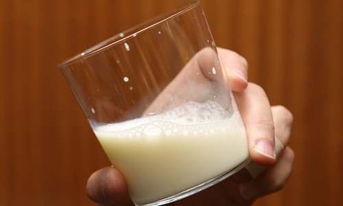 La Generalitat de Cataluña autoriza la venta directa de leche cruda de...