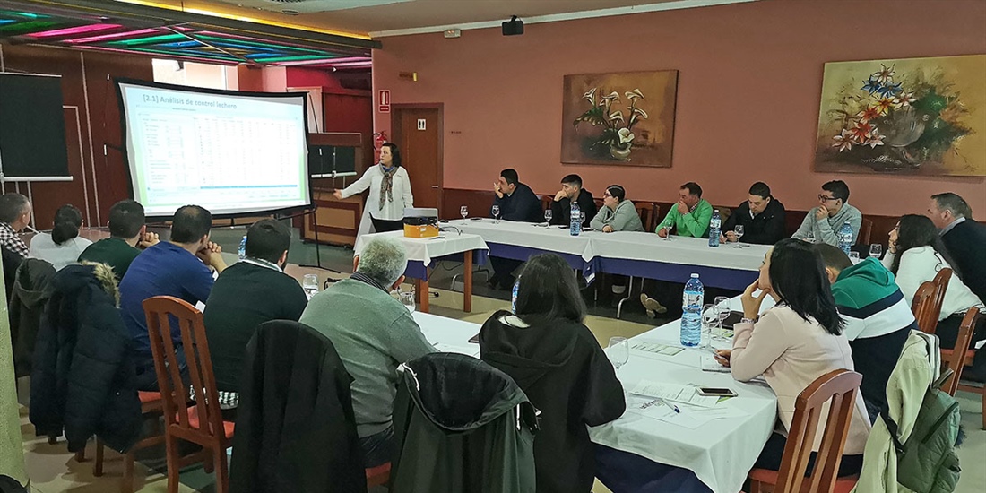 UNIFORM-Agri celebra sus reuniones para usuarios en Navarra, Pas...
