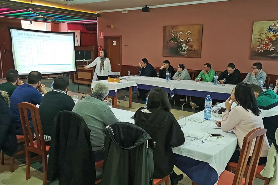 UNIFORM-Agri celebra sus reuniones para usuarios en Navarra, Pas...