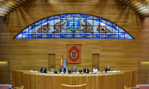 El Parlamento de Galicia reivindica el sector lcteo como estratgico y...