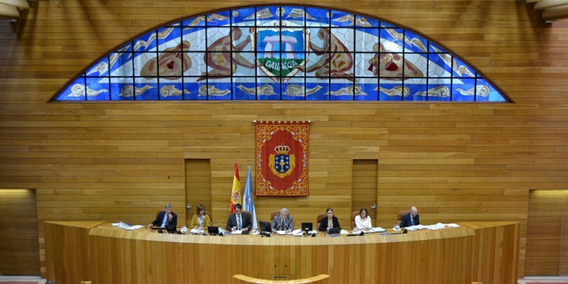 El Parlamento de Galicia reivindica el sector lácteo como estratégico y de vital importancia