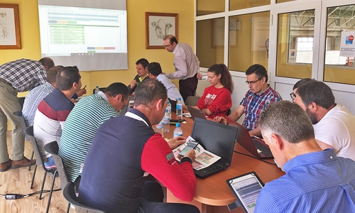 CONAFE imparte una formación práctica de CONAFEMAT en Torrelavega para...