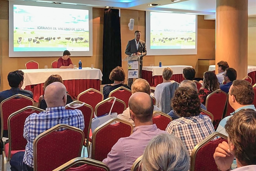 El consejero de Ganadera de Cantabria aboga por implicar al sector...