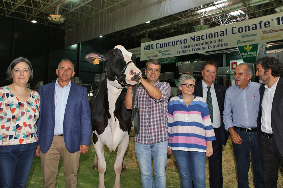 El consejero de Asturias inaugura Agropec 2019, marco del 40 Concurso...