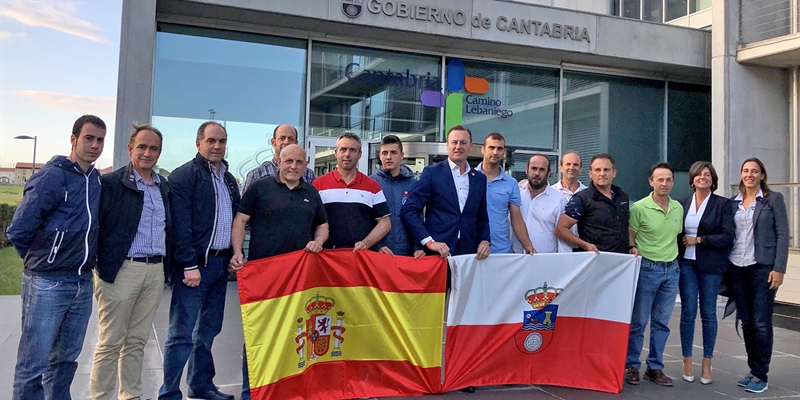 El Gobierno de Cantabria recibe a la delegación cántabra por sus éxitos en el 40º Concurso Nacional de Raza Frisona CONAFE 2019