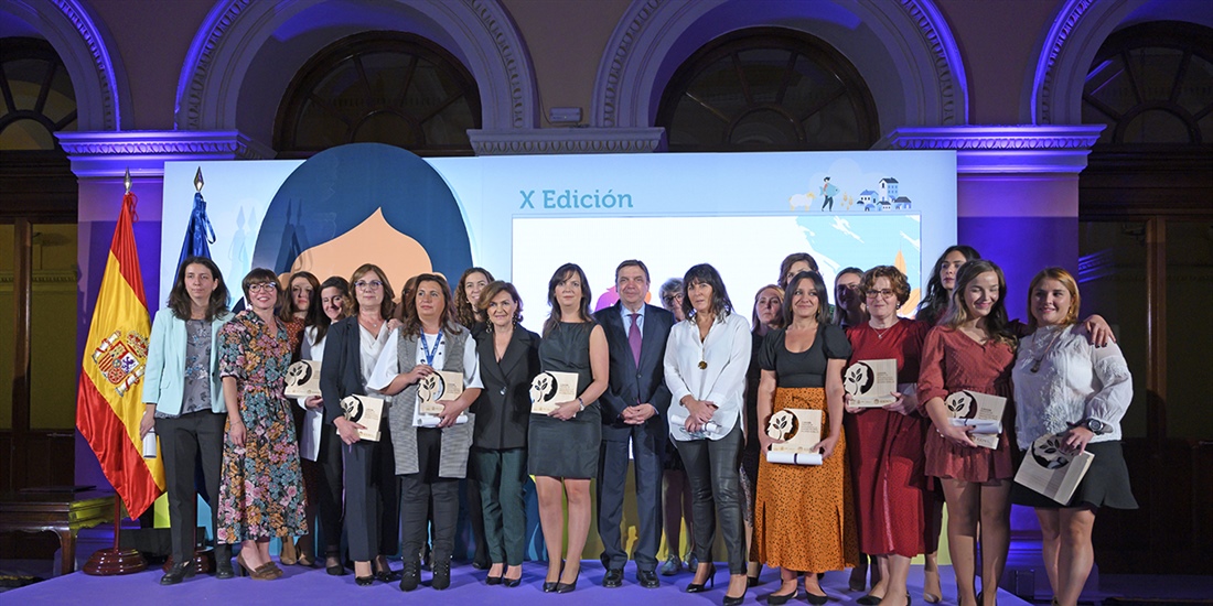 Las mujeres rurales reivindican su valor en la entrega de los X Premios...