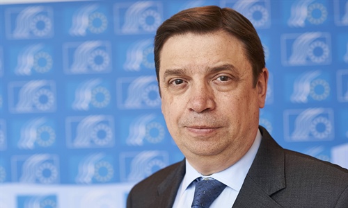Luis Planas se mantiene como ministro de Agricultura, Pesca y Alimentacin