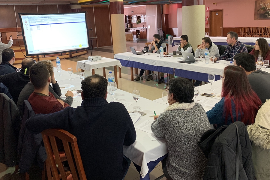 UNIFORM-Agri celebra sus reuniones en 2020 para usuarios de Galicia,...