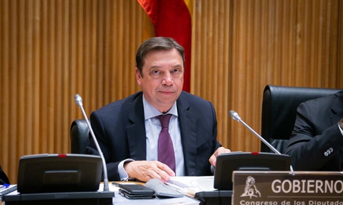 Luis Planas expone las medidas del Gobierno para afrontar la crisis...