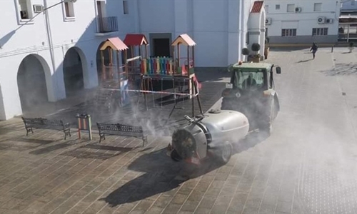 Cientos de agricultores y ganaderos estn sacando sus tractores para la...