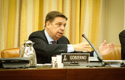 Luis Planas: La cadena agroalimentaria es esencial y ser un sector...