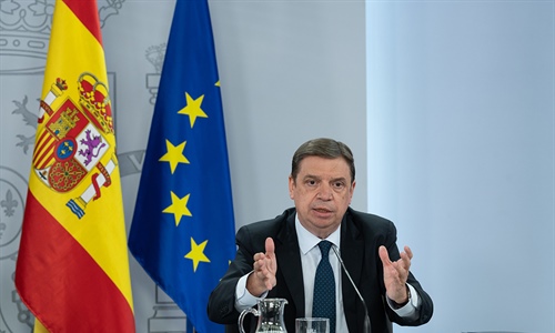 Luis Planas: "El Gobierno cumple el objetivo de mantener el presupuesto...
