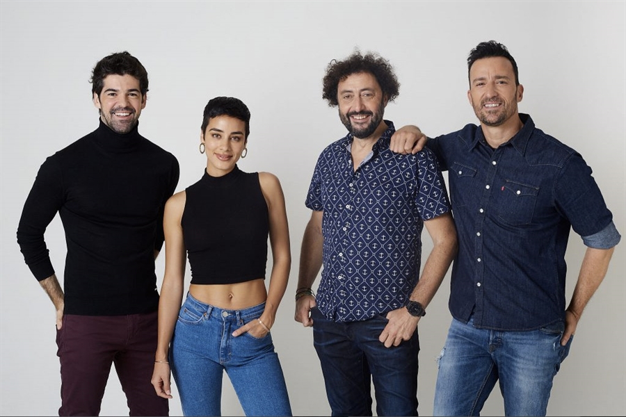 Se inicia el rodaje de la pelcula "Dos vacas y una burra", una comedia...