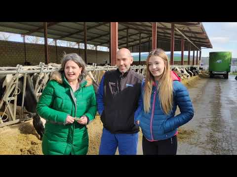 Vídeo: Visitamos la ganadería Etxalar Tudela SCA (Zurucuáin, Valle de...