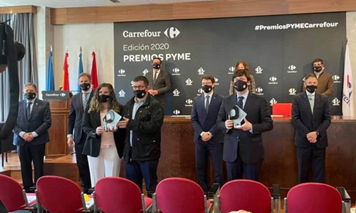 Carrefour premia a Lcteos Avils (Lactavisa) como mejor pyme...