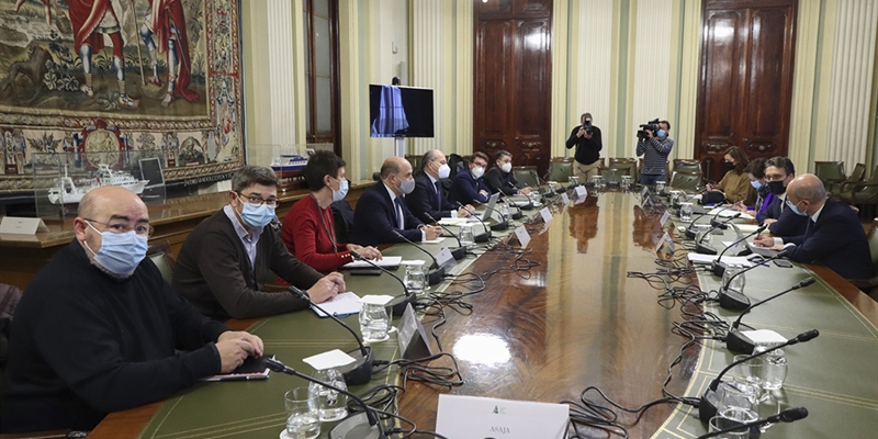 Reunin de los agentes del sector lcteo en el Ministerio de Agricultura