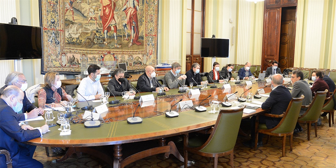 Reunin del Ministerio con los agentes del sector lcteo para analiza...
