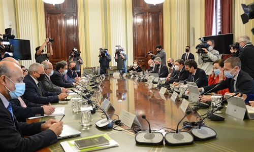 Planas consensuar con organizaciones agrarias, cooperativas y...