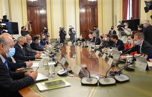 Planas consensuar con organizaciones agrarias, cooperativas y...