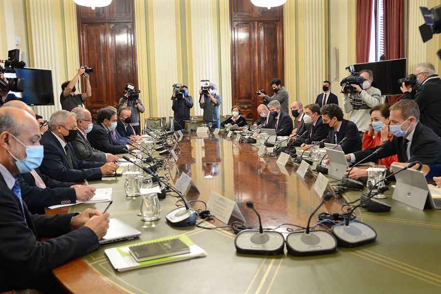 Planas consensuar con organizaciones agrarias, cooperativas y...