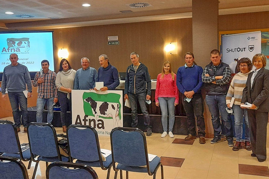 AFNA homenajea a seis trabajadores que llevan ms de 25 aos en la...