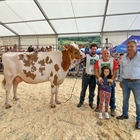 Llera Jordy Oscar Roja Et, de la ganadera Llera Her, Vaca Gran Campeona de Treceo 2022