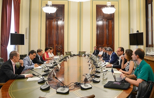 Planas analiza con las organizaciones del sector de la alimentacin...