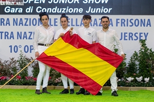 Lorena Iglesia se trae un meritorio tercer puesto en categoría júnior del Concurso Internacional de Manejadores del Open Junior Show 2022