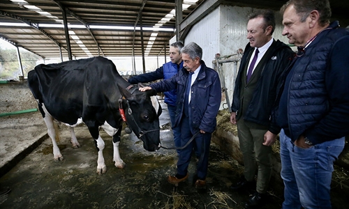 Mxima distincin de Cantabria a la ganadera SAT Ceceo como...