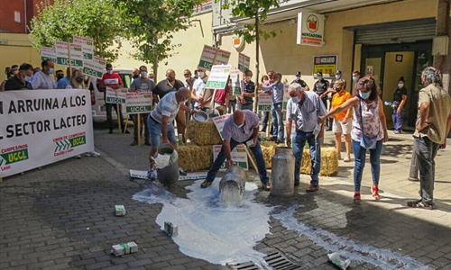 Comienzan las concentraciones frente a la distribucin contra la...