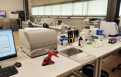 INATEGA recibe la acreditacin oficial para su laboratorio de gentica...