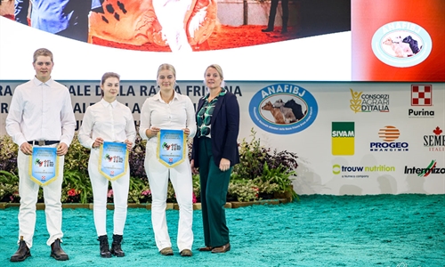 Mara Otero, Subcampeona Jnior del Concurso de Juzgamiento del Open...