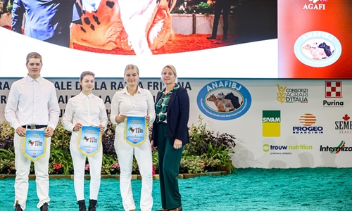 Mara Otero, Subcampeona Jnior del Concurso de Juzgamiento del Open...