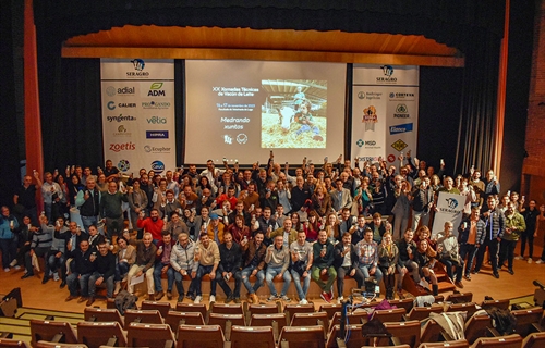 El tradicional brindis de la leche clausura las XX Jornadas Tcnicas de...