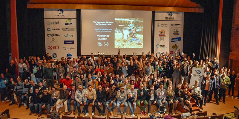 El tradicional brindis de la leche clausura las XX Jornadas Tcnicas de Vacuno de Leche de Seragro