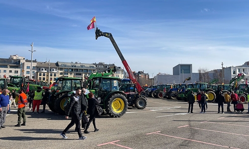 Las movilizaciones de agricultores y ganaderos mantienen cortadas...