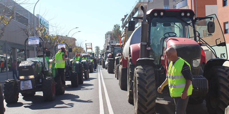 Las protestas de ganaderos y agricultores continan por tercera jornada consecutiva