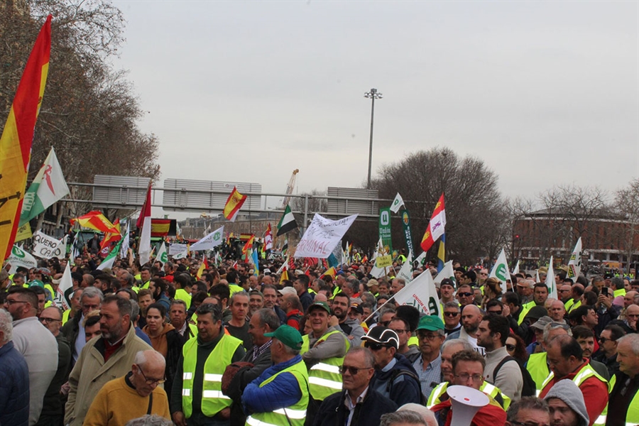 Unin de Uniones felicita a ganaderos y agricultores por su...