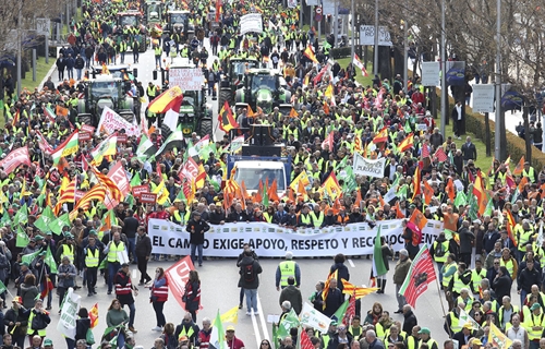 30.000 personas alzan su voz en Madrid por el futuro del campo