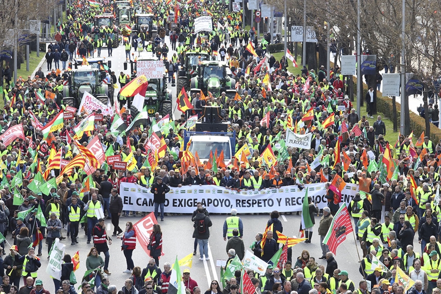 30.000 personas alzan su voz en Madrid por el futuro del campo