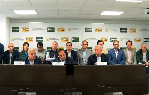 Asaja, COAG y Cooperativas Agro-alimentarias presentan al Gobierno un...