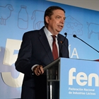 Luis Planas alaba la capacidad del lcteo para reestructurarse y adaptarse a los nuevos retos