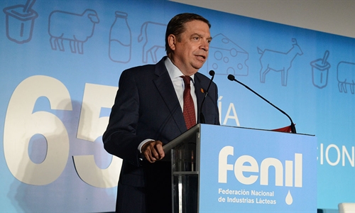 Luis Planas alaba la capacidad del lcteo para reestructurarse y...