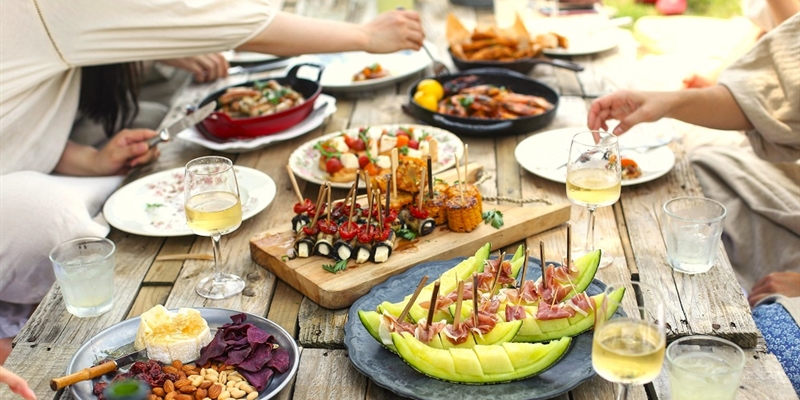 #RealidadGanadera Convivencia y comer juntos: beneficios infravalorados de la dieta mediterr�nea