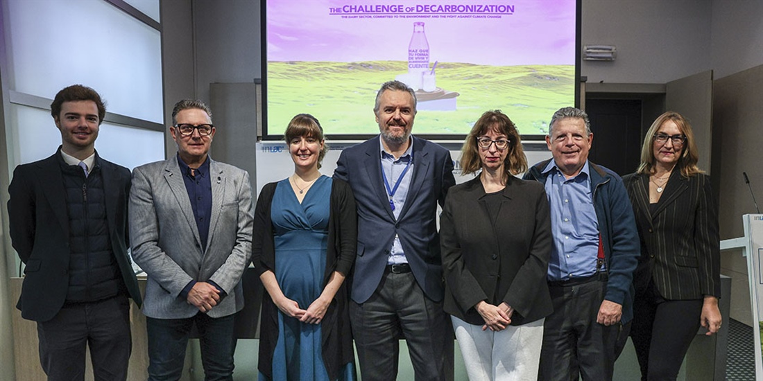 El sector lcteo anuncia en Bruselas una hoja de ruta histrica para...